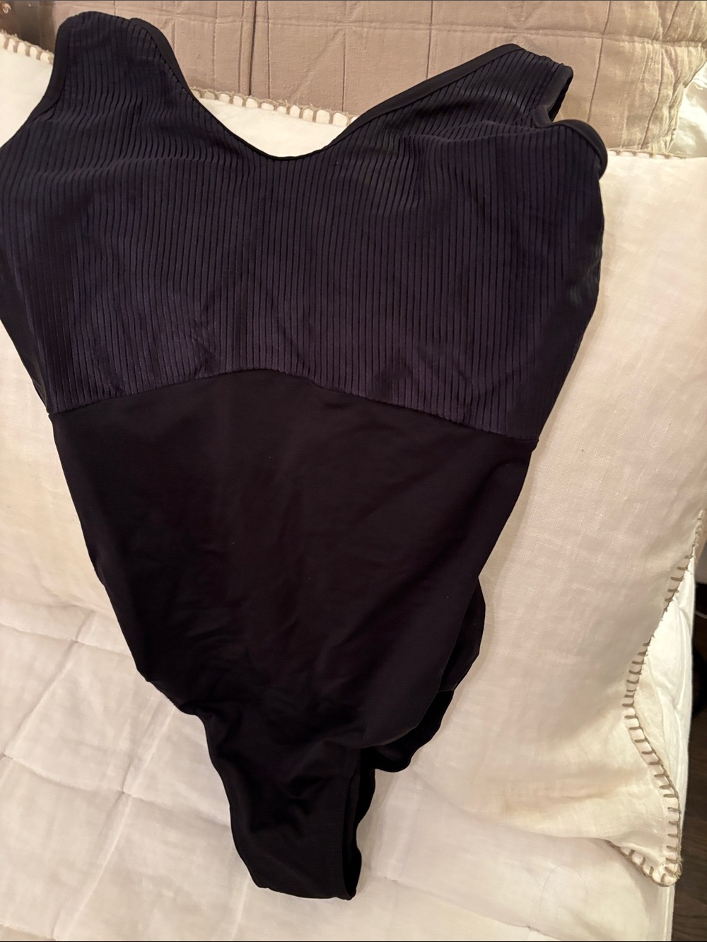 Black womens leotard so Danca brand